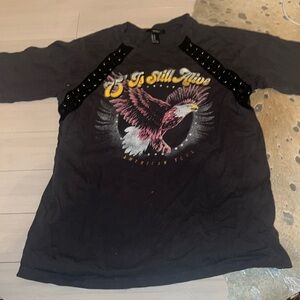 Graphic Tee with Lace Up Sleeves Size M